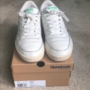 Woman’s Reebok club c vintage. 7.5.